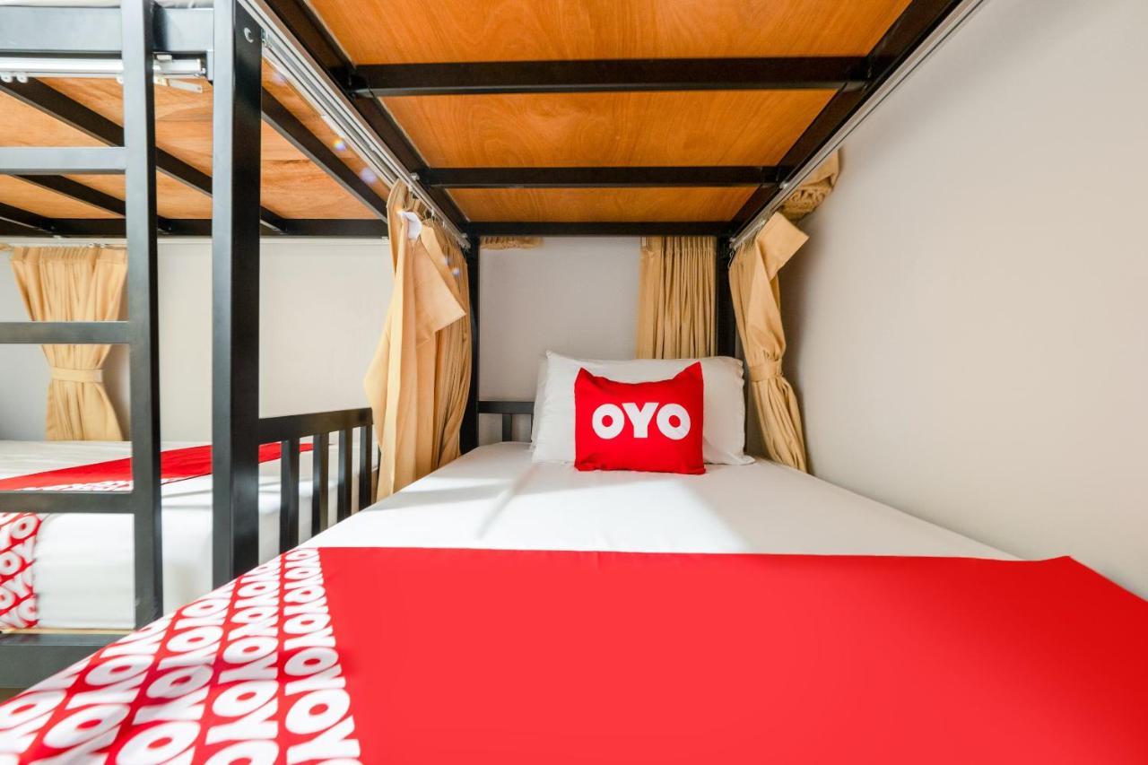 Oyo 969 Lida 1946 Hostel Бангкок Екстер'єр фото